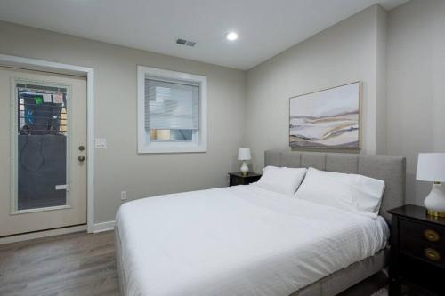 LUX 1BR Apartment in DC w Patio