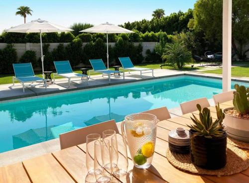 Paradise in Palm Springs, heated pool & hot tub