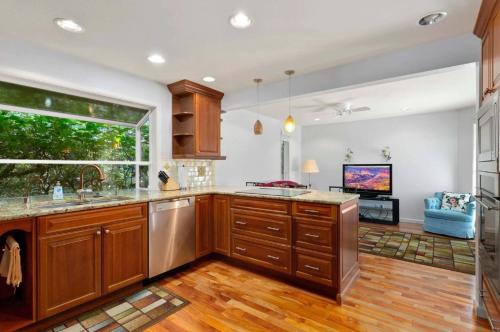 Cozy Redmond Retreat- Shared Home near Parks and Attractions in 華盛頓雷德蒙德 (WA) Cozy Redmond Retreat- Shared Home near Parks and Attractions in 華盛頓雷德蒙德 (WA)