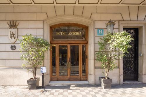 Entrance, Hotel Astoria in Eixample Entrance, Hotel Astoria in Eixample