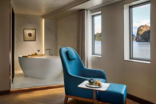 منظر, Grand Pioneers Halong Bay Cruise 2 in جزيرة توان تشاو منظر, Grand Pioneers Halong Bay Cruise 2 in جزيرة توان تشاو