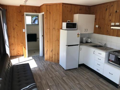 Coachstop Caravan Park in Hunter Valley Coachstop Caravan Park in Hunter Valley