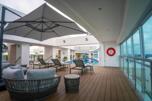 Wyndham Guayaquil, Puerto Santa Ana in Guayaquil Wyndham Guayaquil, Puerto Santa Ana in Guayaquil