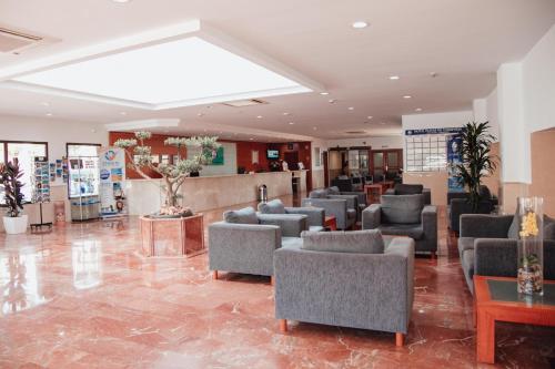 Vestíbulo, Hotel Playas de Torrevieja in Torrevieja Vestíbulo, Hotel Playas de Torrevieja in Torrevieja