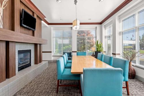 Előcsarnok, Hilton Garden Inn Seattle North Everett in Mukilteo (Washington) Előcsarnok, Hilton Garden Inn Seattle North Everett in Mukilteo (Washington)
