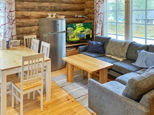 Holiday Home Lomayllas a 13 - hotellintie 1 a by Interhome in Yllasjarvi Holiday Home Lomayllas a 13 - hotellintie 1 a by Interhome in Yllasjarvi