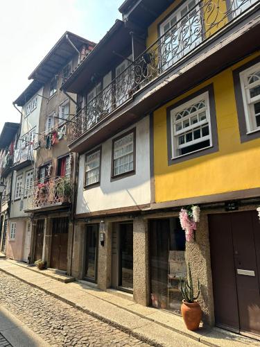 Casa Velhinha - Design, Culture and Comfort in Guimarães (Casa Velhinha - Design, Culture and Comfort in Guimaraes) in โอลิเวรา โด กาสเตโล Casa Velhinha - Design, Culture and Comfort in Guimarães (Casa Velhinha - Design, Culture and Comfort in Guimaraes) in โอลิเวรา โด กาสเตโล