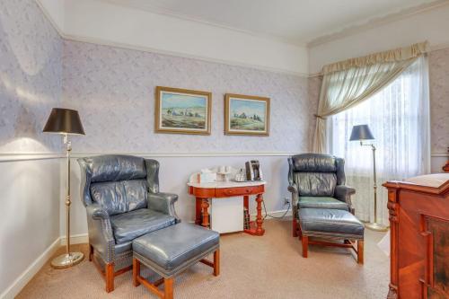 Romantic Victorian Getaway The Blue Room in Sutter Creek Romantic Victorian Getaway The Blue Room in Sutter Creek