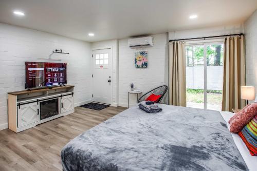 Newly Renovated Bright Studio in Rochester (New York) Newly Renovated Bright Studio in Rochester (New York)