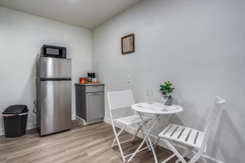 Newly Renovated Bright Studio in Rochester (New York) Newly Renovated Bright Studio in Rochester (New York)