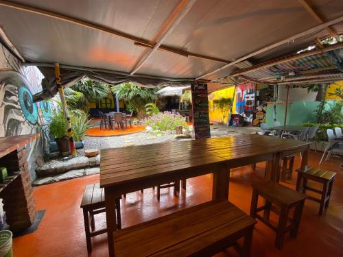 Restaurant, Casona Don Juan Hostel in San Gil Restaurant, Casona Don Juan Hostel in San Gil