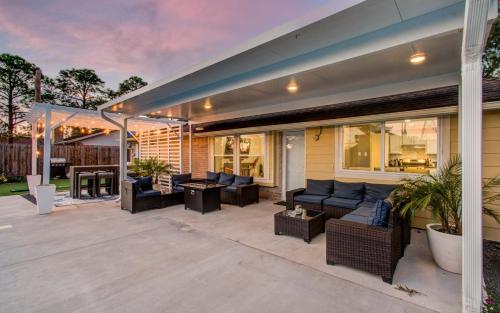 Your Houston Vacation Getaway 3-BD Pool Patio in Ellington Your Houston Vacation Getaway 3-BD Pool Patio in Ellington