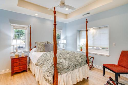 Auburn Farmhouse with Fireplace, Close to Wineries