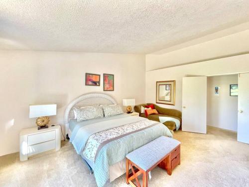 Desert Falls Getaway, Pets OK, Heated Pool and Spa,Golf