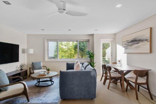 Stylish Clovelly Getaway near Bondi Beach in Bronte Stylish Clovelly Getaway near Bondi Beach in Bronte