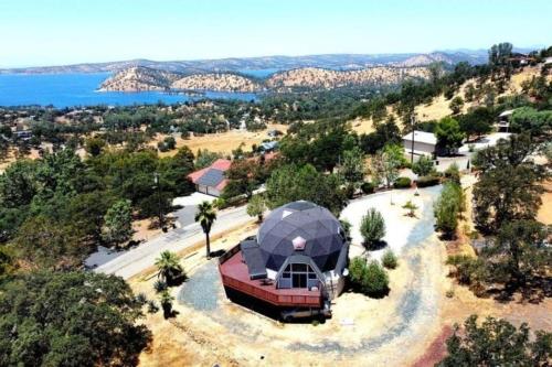 Lakeview Dome in Coulterville (CA) Lakeview Dome in Coulterville (CA)