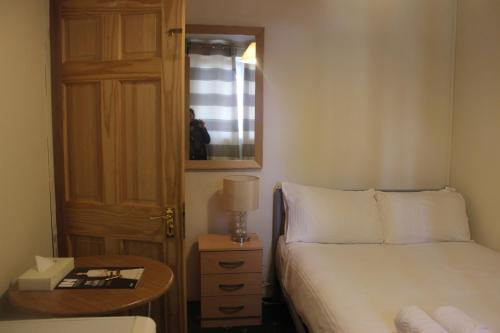 This photo about Whitechapel Rooms shared on HyHotel.com