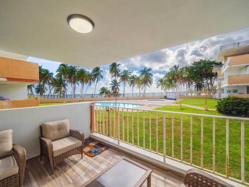 Steps to beach, Ocean View, Pool in Luquillo Steps to beach, Ocean View, Pool in Luquillo