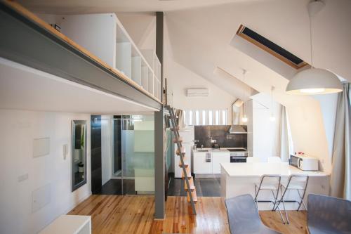Hotel Mezzanine With A View In Bairro Alto