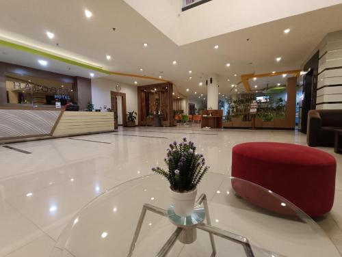 Halogen Hotel in Waru Halogen Hotel in Waru