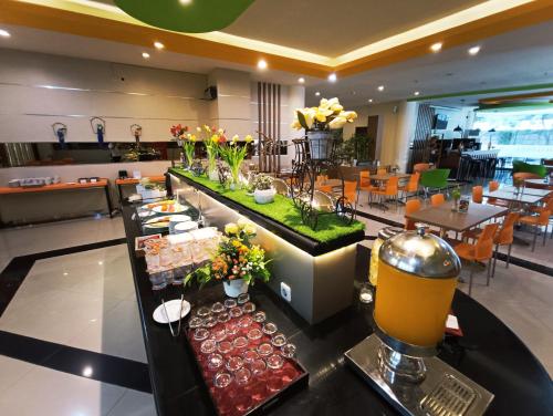 Halogen Hotel in Waru Halogen Hotel in Waru