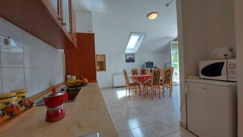 ห้องครัว, Bükkszék Apartmanok (Bukkszek Apartmanok) in บุคเซค ห้องครัว, Bükkszék Apartmanok (Bukkszek Apartmanok) in บุคเซค