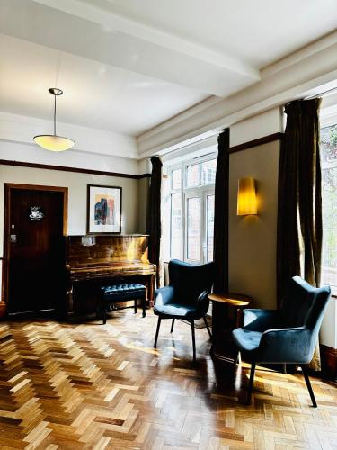 Bar/lounge, Vincent House London Residence in Notting Hill Bar/lounge, Vincent House London Residence in Notting Hill