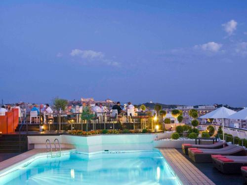 餐廳, 雅典諾富特酒店 (Novotel Athens Hotel) in 奧莫尼亞 餐廳, 雅典諾富特酒店 (Novotel Athens Hotel) in 奧莫尼亞