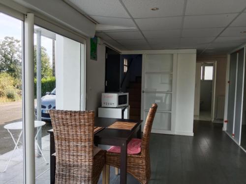 Szolgáltatások, argagnon 64 chambre sbd wc salon privés (argagnon 64 chambre sbd wc salon prives) in Argagnon Szolgáltatások, argagnon 64 chambre sbd wc salon privés (argagnon 64 chambre sbd wc salon prives) in Argagnon