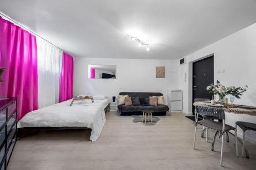 Warsaw Ochota Studio - Park, Bus&Trains Nearby - By Rentujemy