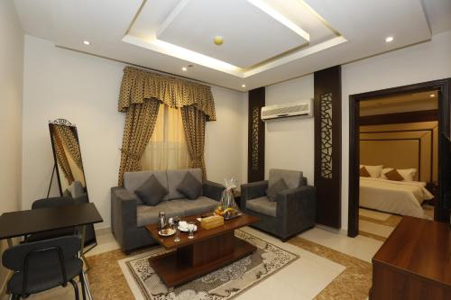 Hotelier Suites by Cantonal