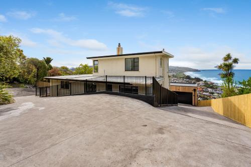 Surrounding environment, St Clair Heights Panoramic Views in West Dunedin Surrounding environment, St Clair Heights Panoramic Views in West Dunedin