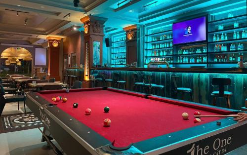 Отдых и развлечения, The One Hostel & Rooftop Bar Catba in Катба Отдых и развлечения, The One Hostel & Rooftop Bar Catba in Катба