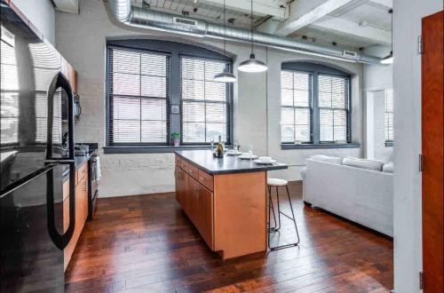 NY Style Loft with KingBed in Rochester (New York) NY Style Loft with KingBed in Rochester (New York)