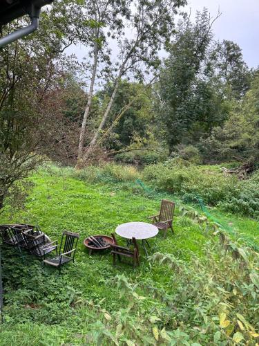 Kert, Ferienwohnung für Monteure 3 Zi, Wohnzimmer 1x, Küche, Bad, 1Gäste WC (Ferienwohnung fur Monteure 3 Zi, Wohnzimmer 1x, Kuche, Bad, 1Gaste WC) in Bliesmengen-Mandelbachtal Kert, Ferienwohnung für Monteure 3 Zi, Wohnzimmer 1x, Küche, Bad, 1Gäste WC (Ferienwohnung fur Monteure 3 Zi, Wohnzimmer 1x, Kuche, Bad, 1Gaste WC) in Bliesmengen-Mandelbachtal