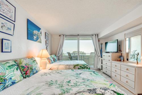 Balcony and Resort Amenities Gulf Coast Escape! in Hudson Balcony and Resort Amenities Gulf Coast Escape! in Hudson