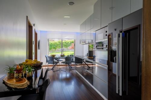 ห้องครัว, Deluxe Villa Home, Peace & Spa in กุยยาเบรว ห้องครัว, Deluxe Villa Home, Peace & Spa in กุยยาเบรว