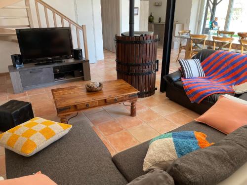 Gîte Foussais-Payré, 5 pièces, 8 personnes - FR-1-426-170 (Gite de charme avec terrasse et activites familiales a Payre, pres de Fontenay-le-Comte - FR-1-426-1) in Saint-Hilaire-des-Loges Gîte Foussais-Payré, 5 pièces, 8 personnes - FR-1-426-170 (Gite de charme avec terrasse et activites familiales a Payre, pres de Fontenay-le-Comte - FR-1-426-1) in Saint-Hilaire-des-Loges