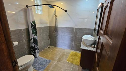 ห้องน้ำ, 1 bedroom ensuite with mini infinity pool in นาติปวน ห้องน้ำ, 1 bedroom ensuite with mini infinity pool in นาติปวน