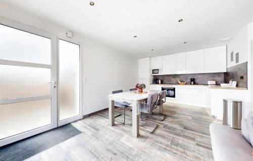 Kitchen, Stunning Home In Angerville Lorcher in Étainhus Kitchen, Stunning Home In Angerville Lorcher in Étainhus