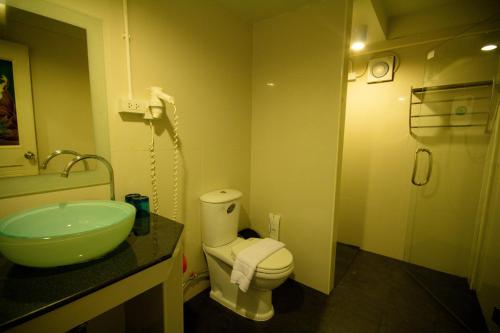 This photo about OYes Hostel shared on HyHotel.com