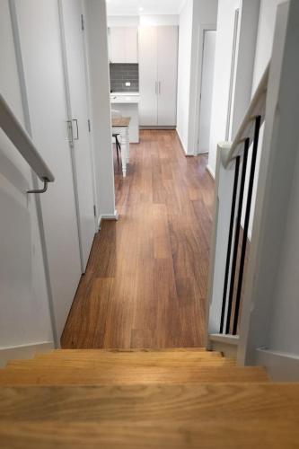 Charming Modern Mountain View Townhouse in Ferntree Gully Charming Modern Mountain View Townhouse in Ferntree Gully