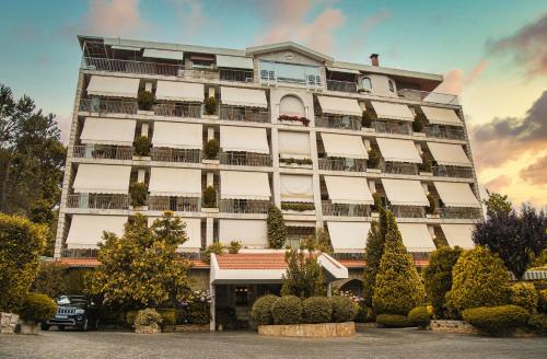 Merry Land Hotel in Barr Ilycs Merry Land Hotel in Barr Ilycs