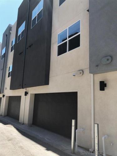 Smitten by San Diego - 4-bed 3,5-bath in Grantville Smitten by San Diego - 4-bed 3,5-bath in Grantville