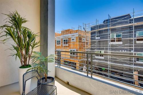 Smitten by San Diego - 4-bed 3,5-bath in Grantville Smitten by San Diego - 4-bed 3,5-bath in Grantville