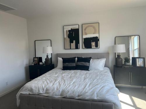 Family-Friendly 4BR Escape Work, Play, Relax! in Litchfield Park Family-Friendly 4BR Escape Work, Play, Relax! in Litchfield Park