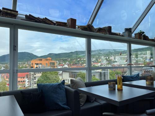 Food and beverages, Aksjemollen Hotell - by Classic Norway Hotels in Lillehammer Food and beverages, Aksjemollen Hotell - by Classic Norway Hotels in Lillehammer