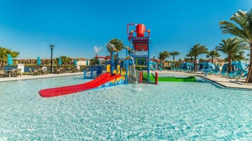 6 Bed Luxury Home With Pool Near Disney!