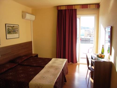 Hotel Golden Sand in Lloret De Mar Hotel Golden Sand in Lloret De Mar
