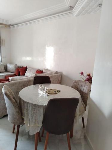 Joli Apparemment et calme in Casablanca Joli Apparemment et calme in Casablanca